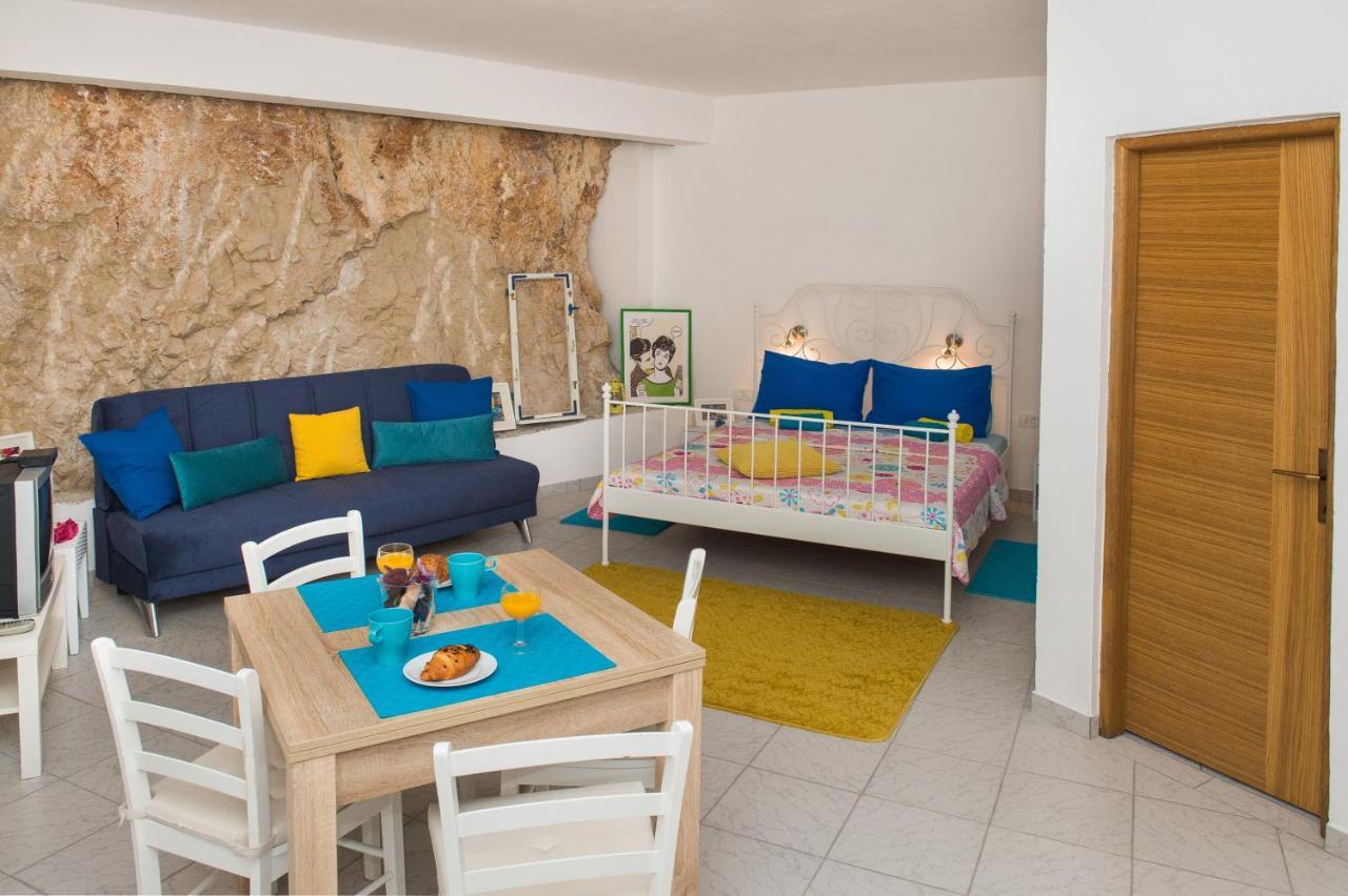 Apartmani Stine Donji Okrug  Buitenkant foto