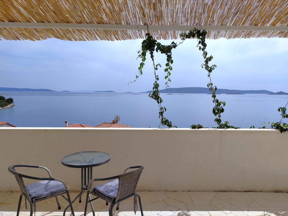 Apartmani Stine Donji Okrug  Buitenkant foto